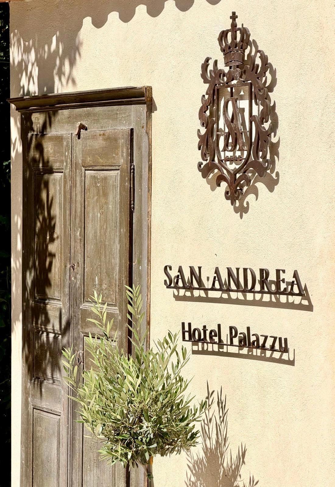 Facade en pierre dans l'hôtel de luxe San Andrea en Balagne 